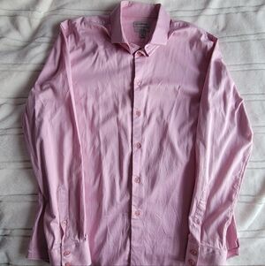 le chateau Light Pink Men's Dress Shirt - Classic Button-Down